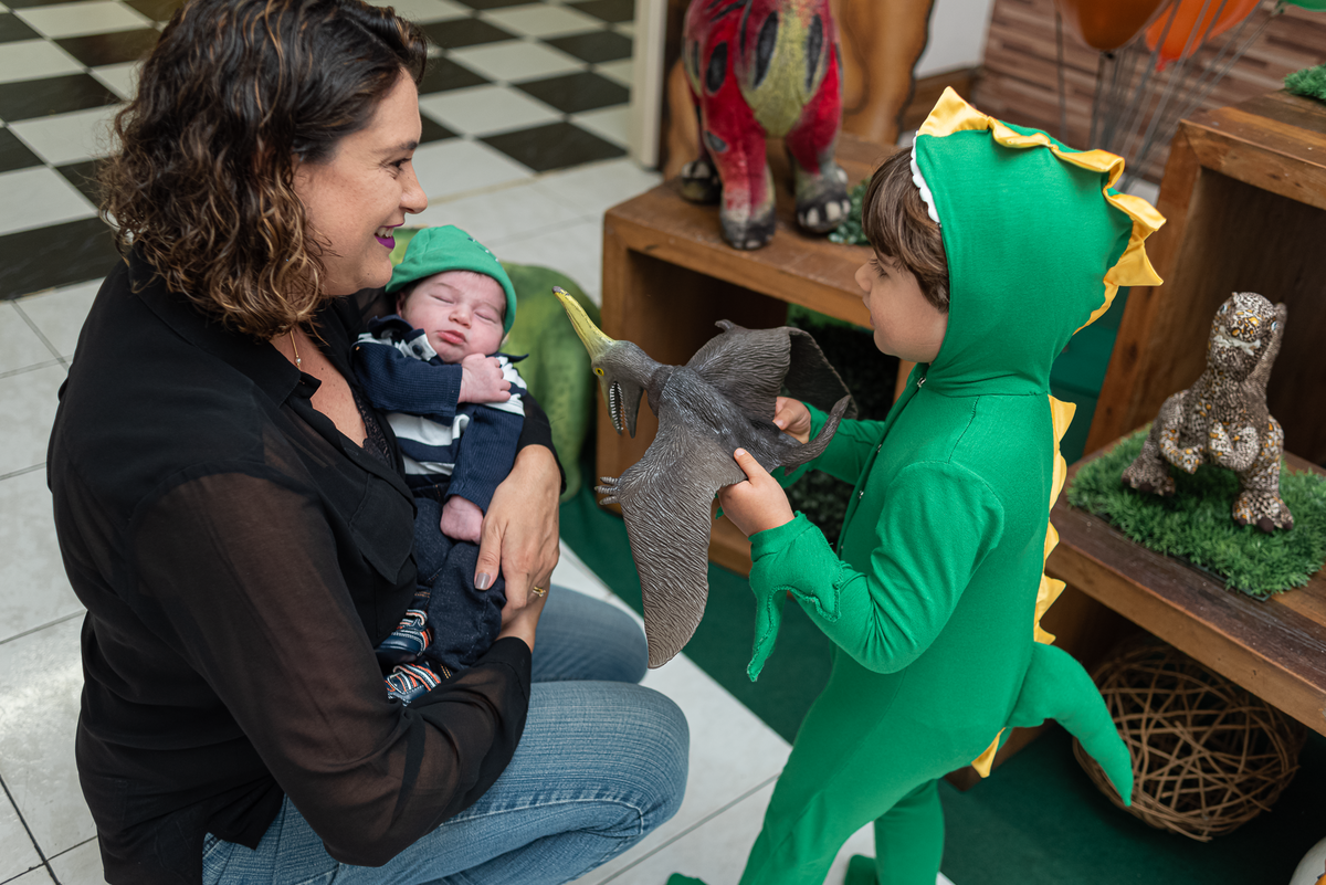 fotografia-de-festa-infantil-rj-3-anos-tema-decoracao-dinossauro-kidsland-buffet-infantil-laranjeiras