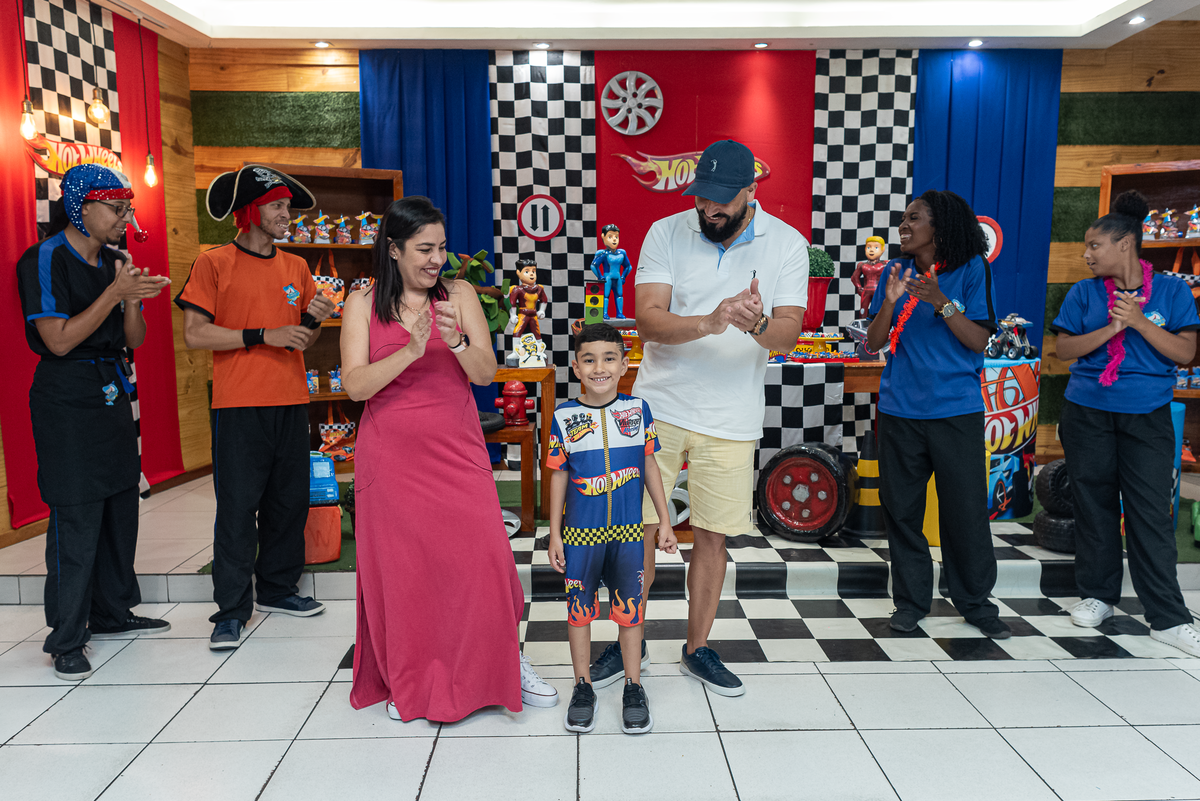 fotografia-de-festa-infantil-rj-6-anos-decoracao-tema-hotwheels-casa-de-festa-espaco-infantil-engenho-novo