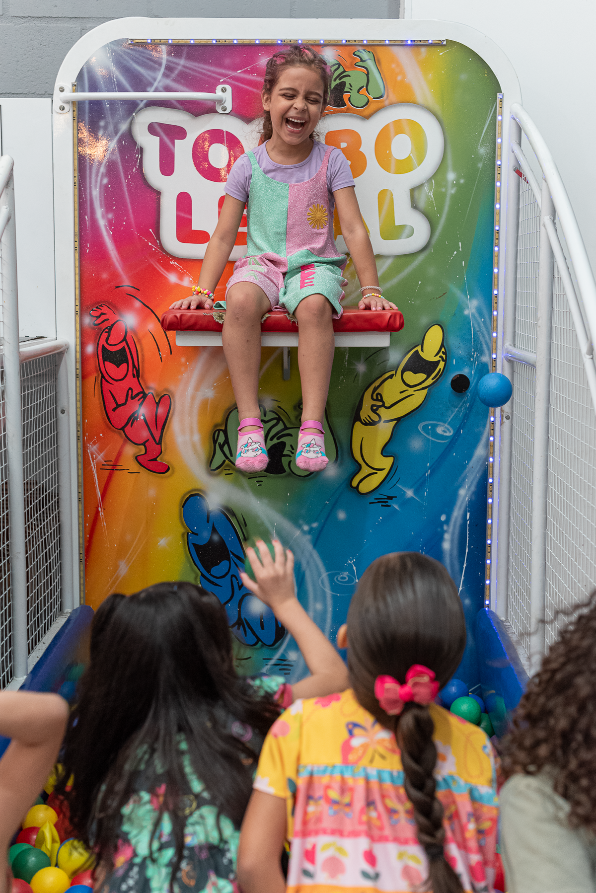 fotografia-de-festa-infantil-rj-7-anos-decoracao-tema-confeitaria-casa-de-festa-tati-bi-tati-engenho-de-dentro
