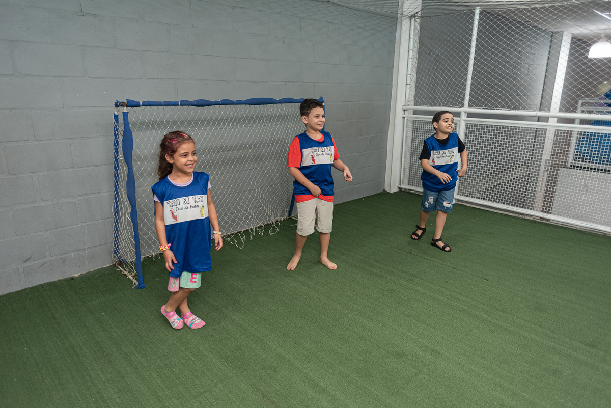 fotografia-de-festa-infantil-rj-7-anos-decoracao-tema-confeitaria-casa-de-festa-tati-bi-tati-engenho-de-dentro