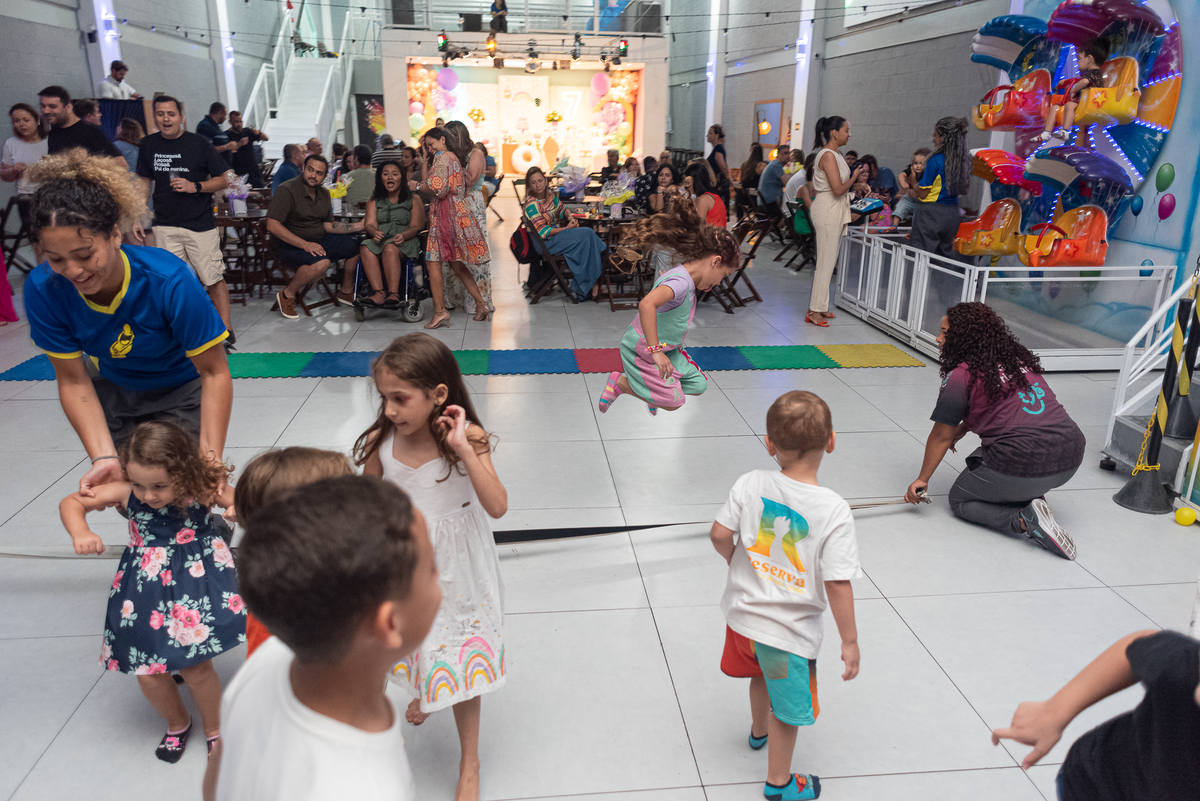 fotografia-de-festa-infantil-rj-7-anos-decoracao-tema-confeitaria-casa-de-festa-tati-bi-tati-engenho-de-dentro