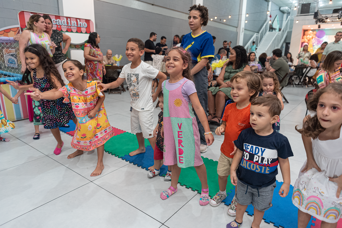 fotografia-de-festa-infantil-rj-7-anos-decoracao-tema-confeitaria-casa-de-festa-tati-bi-tati-engenho-de-dentro