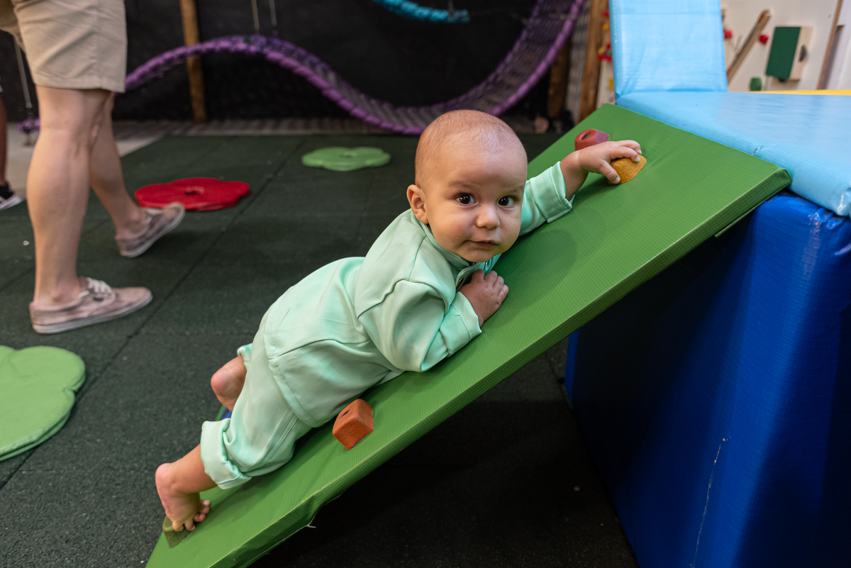 fotografia-de-festa-infantil-rj-1-ano-decoracao-tema-confeitaria-casa-de-festa-quintal-tijuca