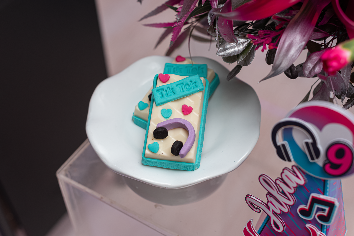 festa-infantil-rj-tema-decoracao-tiktok-9-anos-menina-tijuca