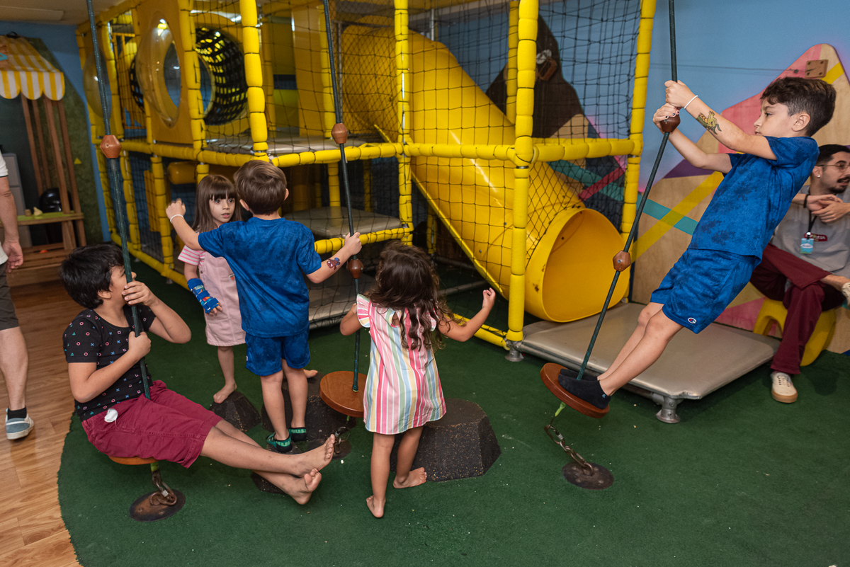 festa-infantil-rj-5-anos-menina-tema-decoracao-fundo-do-mar-sereia-espoleta-play-laranjeiras