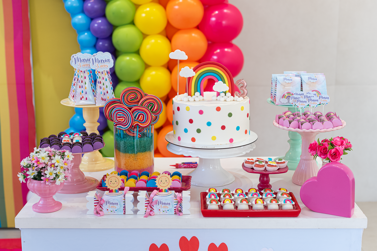 festa-infantil-rj-3-anos-tema-decoracao-arco-iris-coracao-niteroi