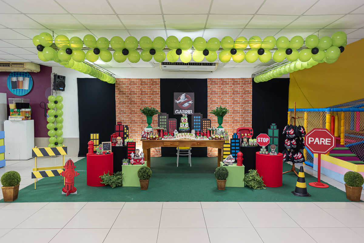 festa-infantil-rj-casa-de-festas-jacarepagua-taquara-tema-decoracao-caca-fantasmas-ghostbusters-7-anos-menino