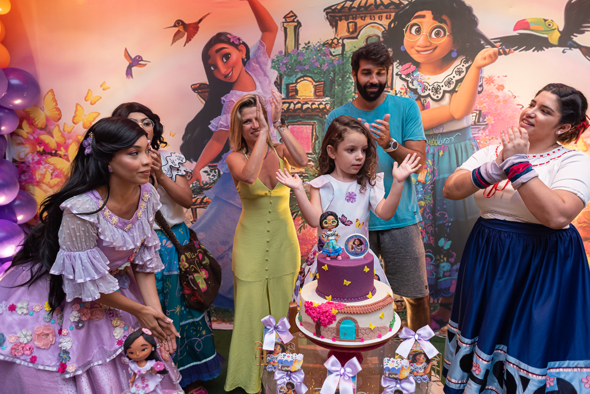 festa-infantil-rj-3-anos-menina-tema-decoracao-encanto-casa-de-festas-la-ville-kids-recreio-dos-bandeirantes