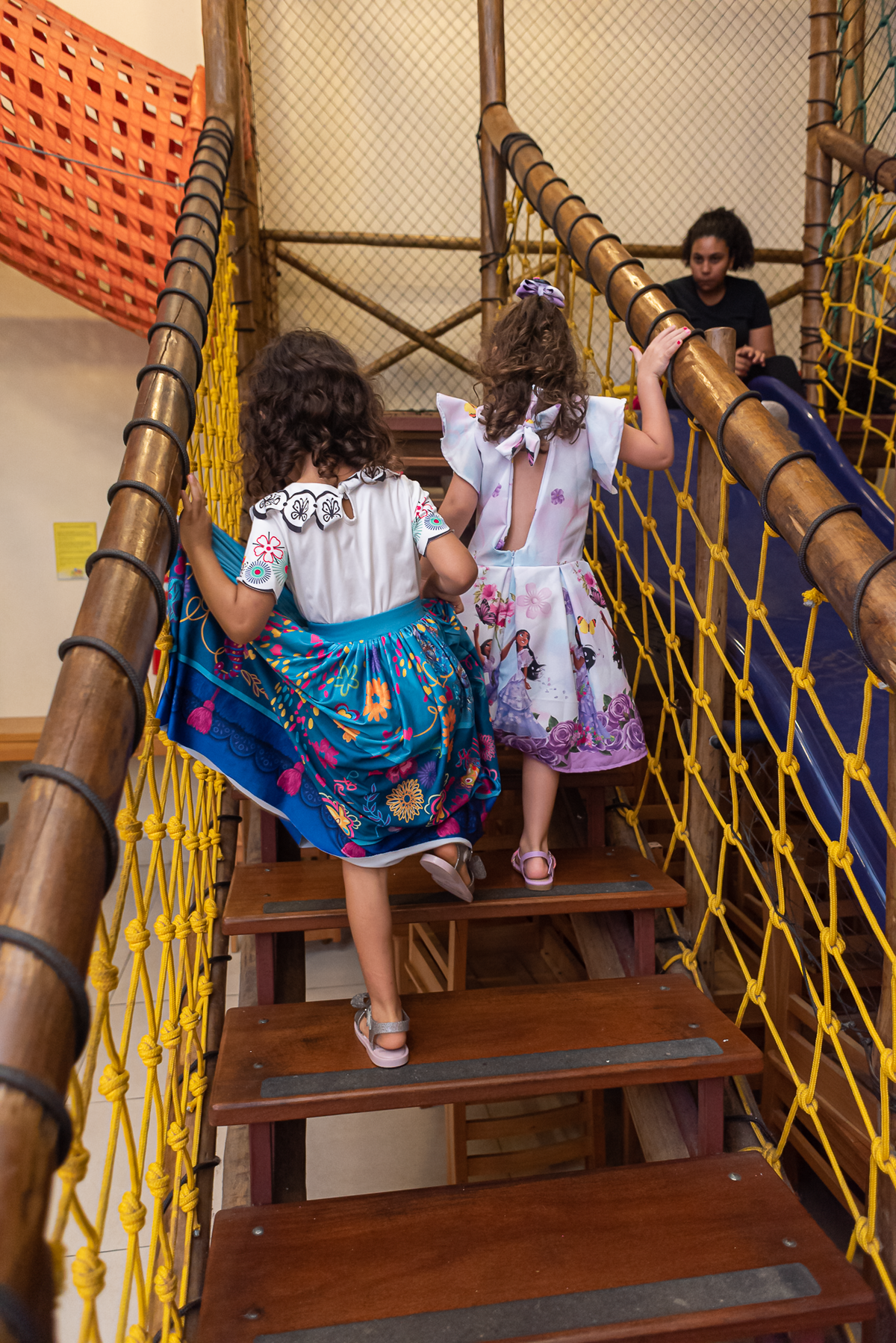 festa-infantil-rj-3-anos-menina-tema-decoracao-encanto-casa-de-festas-la-ville-kids-recreio-dos-bandeirantes