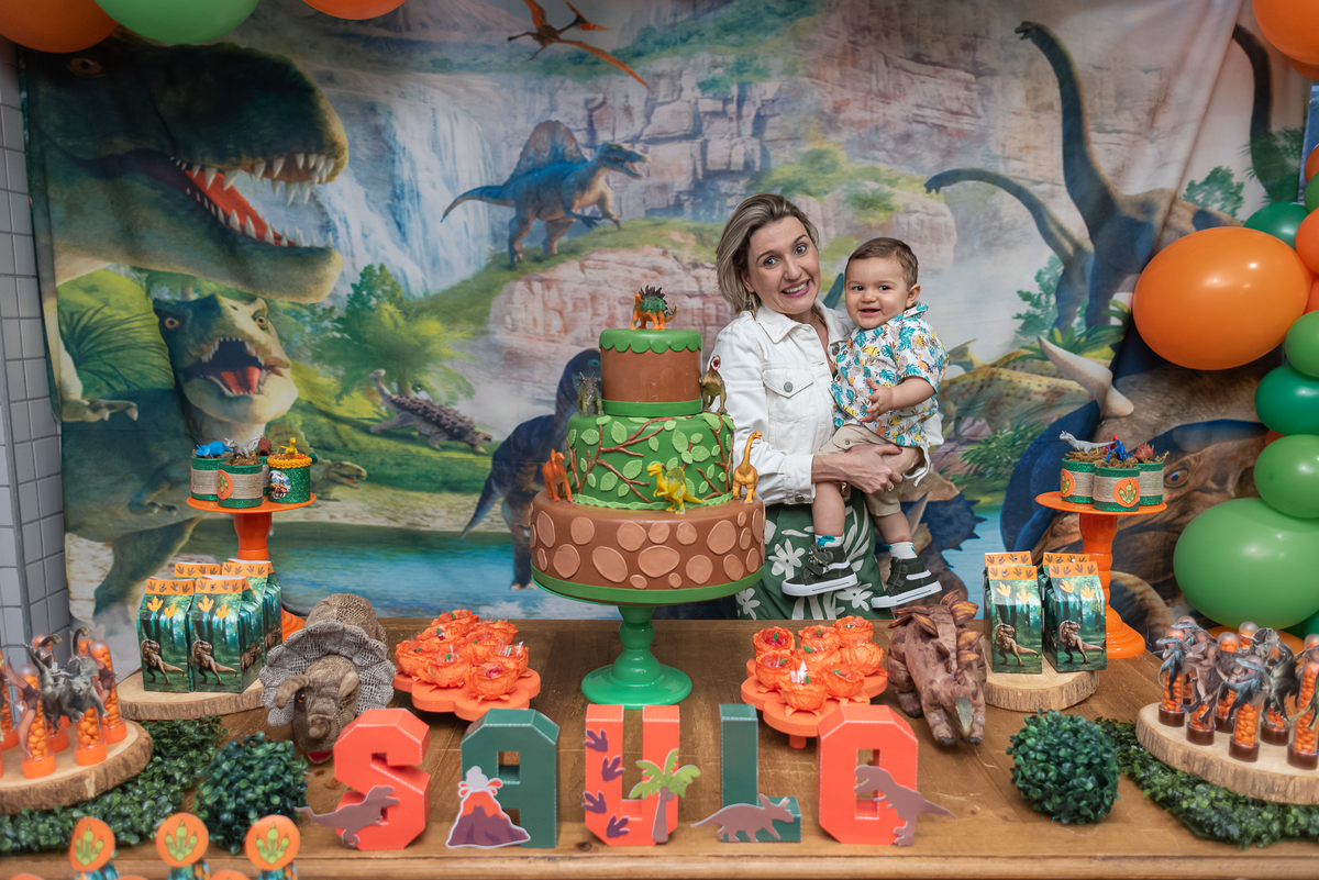 festa-infantil-rj-um-ano-menino-tema-decoracao-dinossauros-tijuca