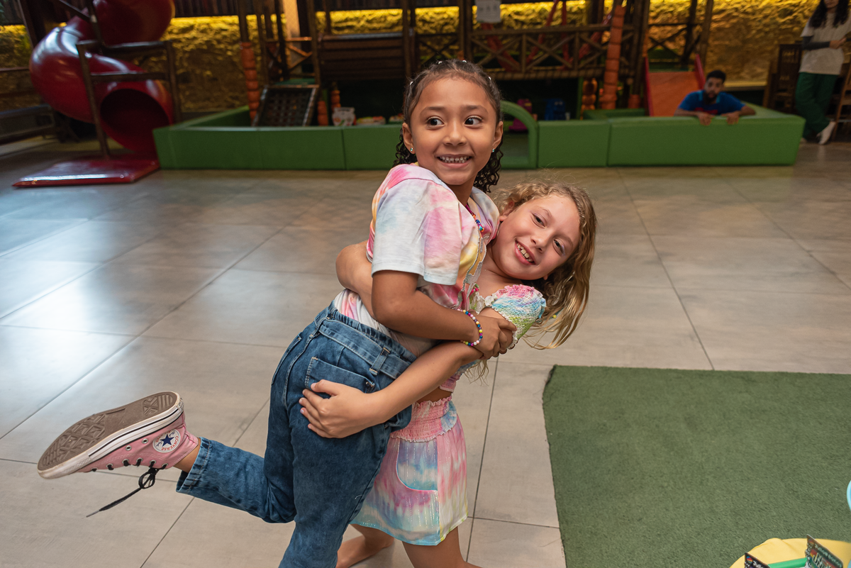 festa-infantil-rj-8-anos-menina-tema-decoracao-now-united-casa-de-festas-casa-eco-buffet-botafogo