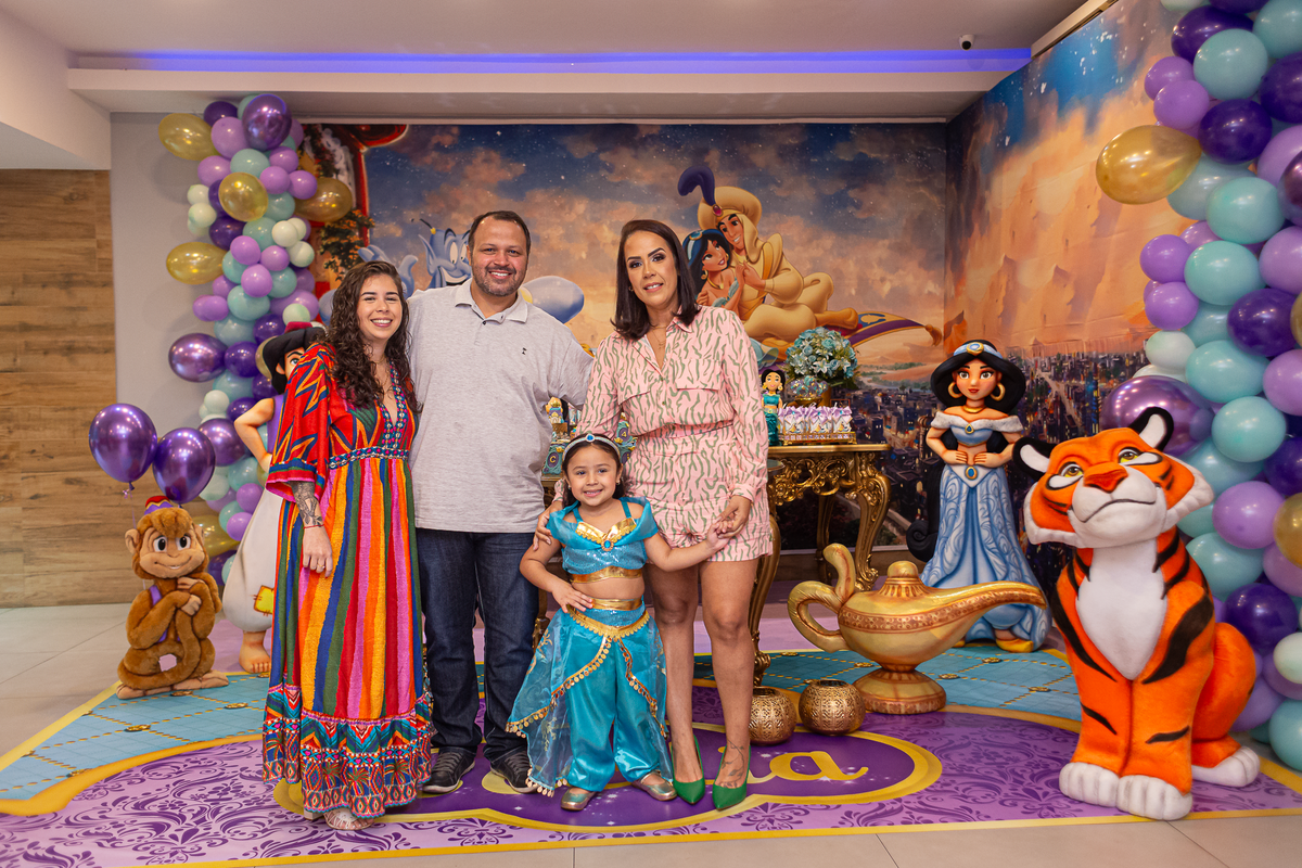 festa-infantil-rj-4-anos-menina-tema-decoracao-aladim-jasmine-casa-de-festas-adoleta-cocota-ilha-do-governador