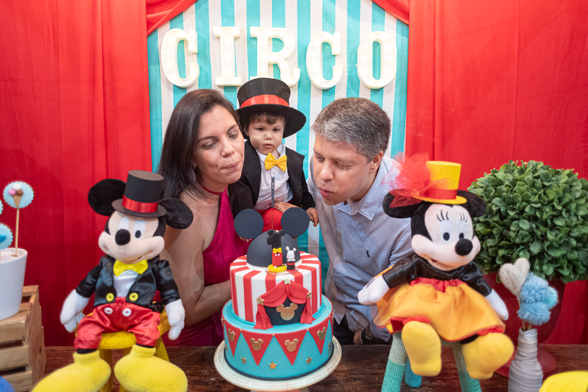festa-infantil-rj-aniversario-menino-1-ano-tema-decoracao-circo-mickey-casa-de-festas-pitanga-pitangueiras-botafogo