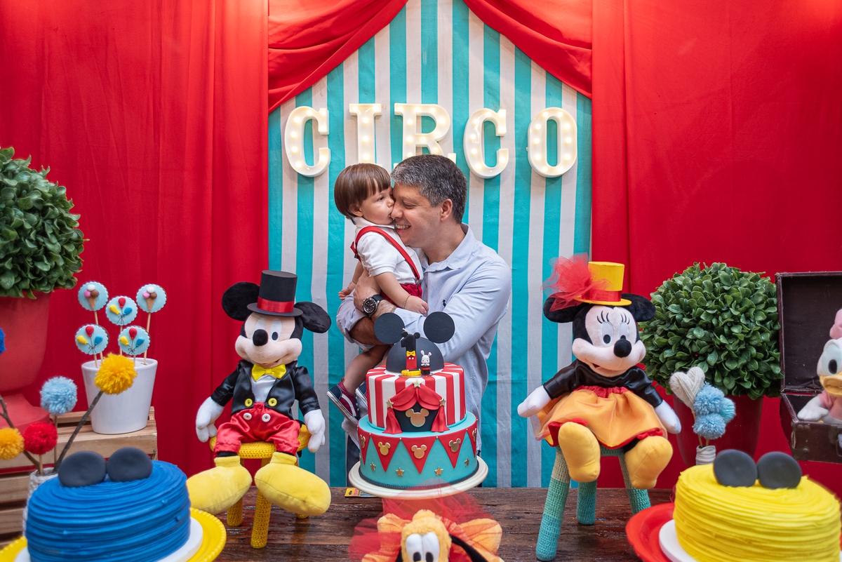 festa-infantil-rj-aniversario-menino-1-ano-tema-decoracao-circo-mickey-casa-de-festas-pitanga-pitangueiras-botafogo