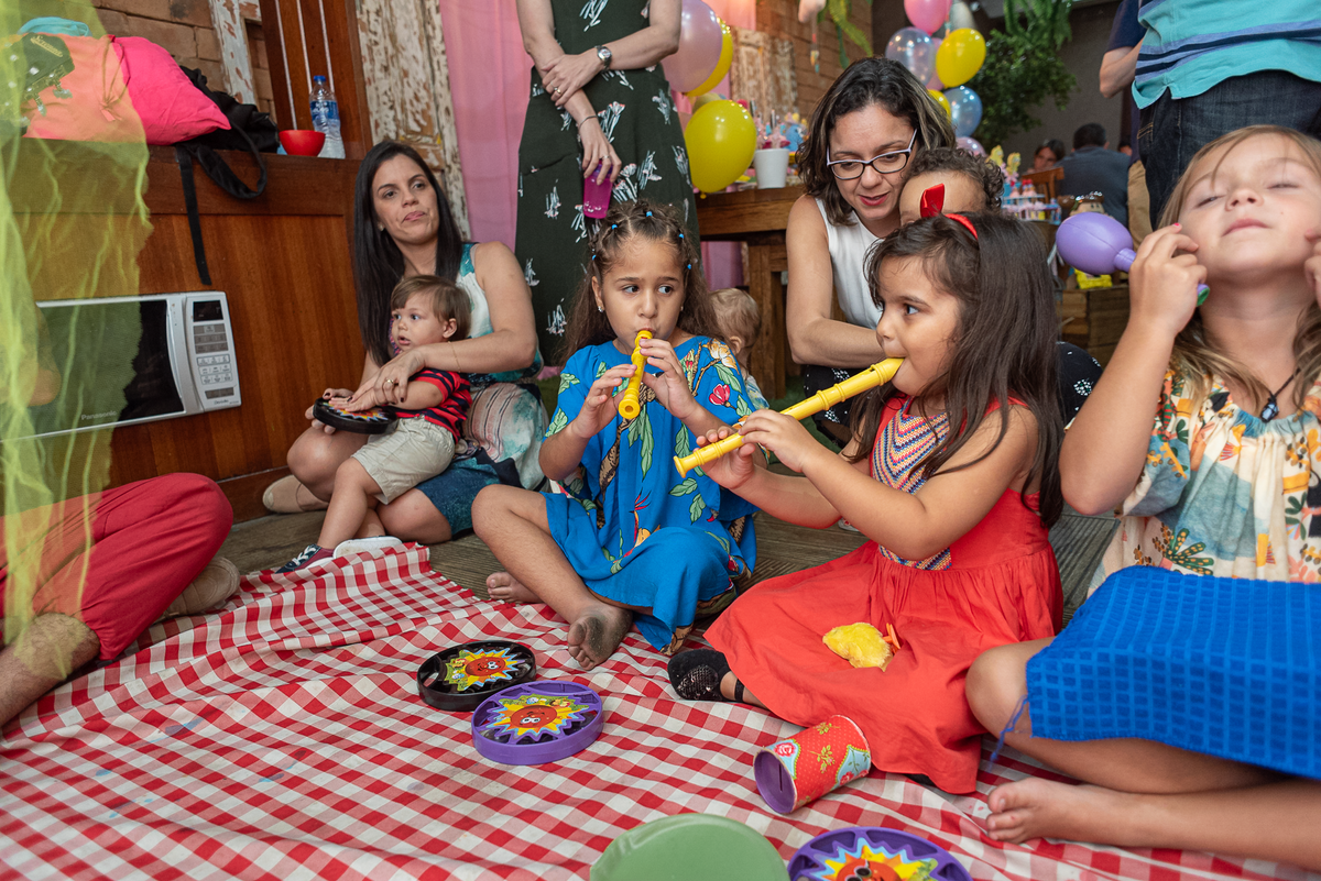 festa-infantil-rj-aniversario-menina-1-ano-tema-decoracao-galinha-pintadinha-rosa-casa-de-festas-pitanga-pitangueiras-botafogo