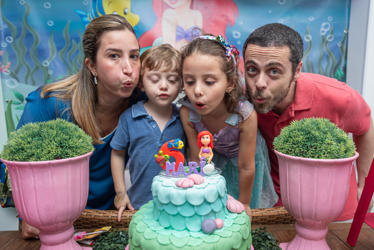 festa-infantil-rj-aniversario-menina-6-anos-tema-decoracao-pequena-sereia-botafogo