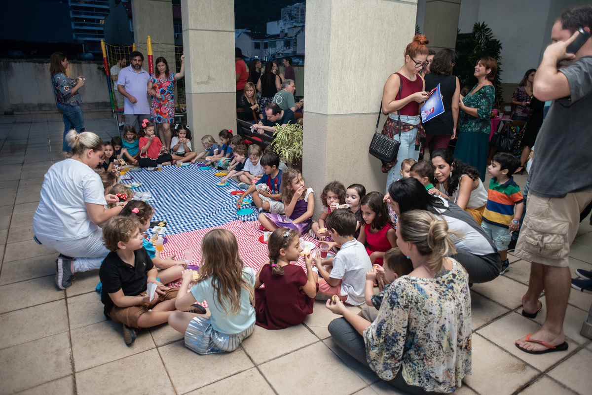 festa-infantil-rj-aniversario-menina-6-anos-tema-decoracao-pequena-sereia-botafogo
