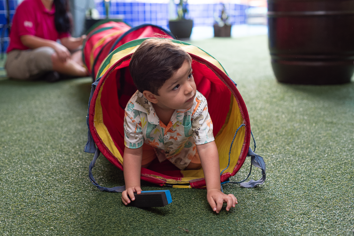 festa-infantil-rj-aniversario-menino-2-anos-tema-decoracao-dinossauros-casa-de-festas-baoba-tijuca