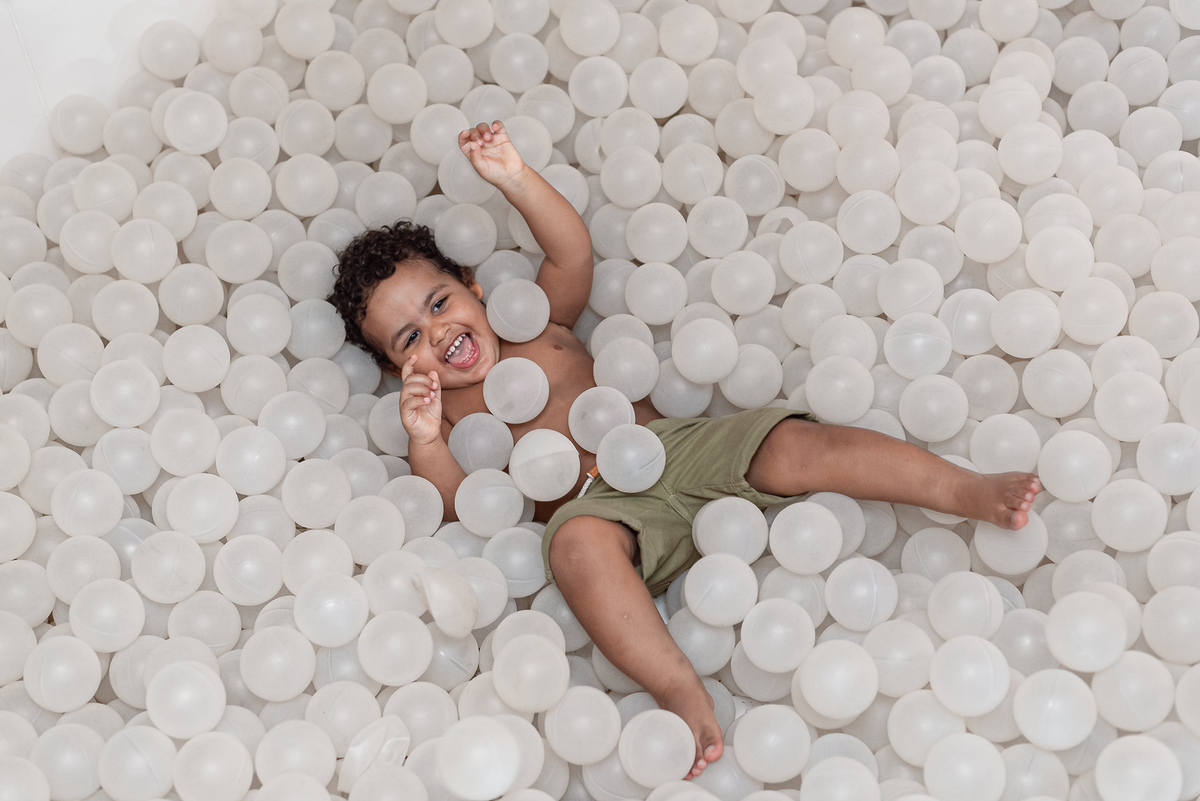 festa-infantil-rj-aniversario-menino-2-anos-tema-decoracao-dinossauros-casa-de-festas-baoba-tijuca