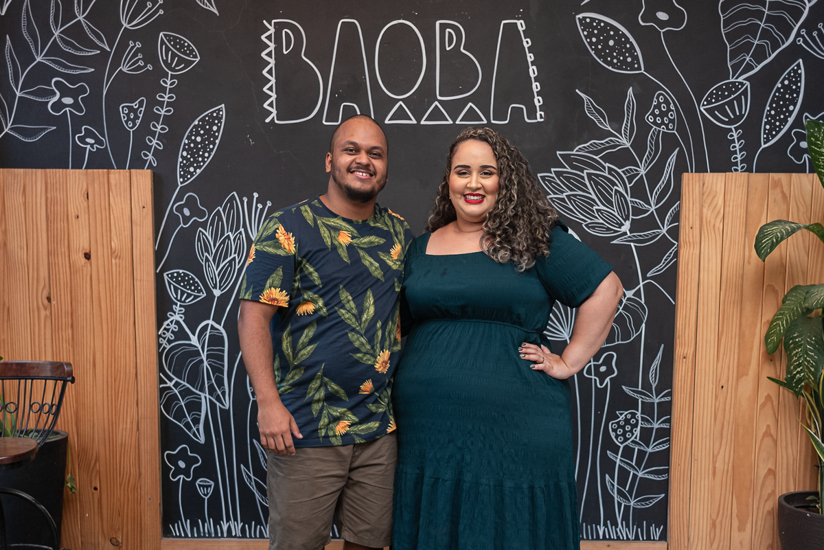 festa-infantil-rj-aniversario-menino-2-anos-tema-decoracao-dinossauros-casa-de-festas-baoba-tijuca