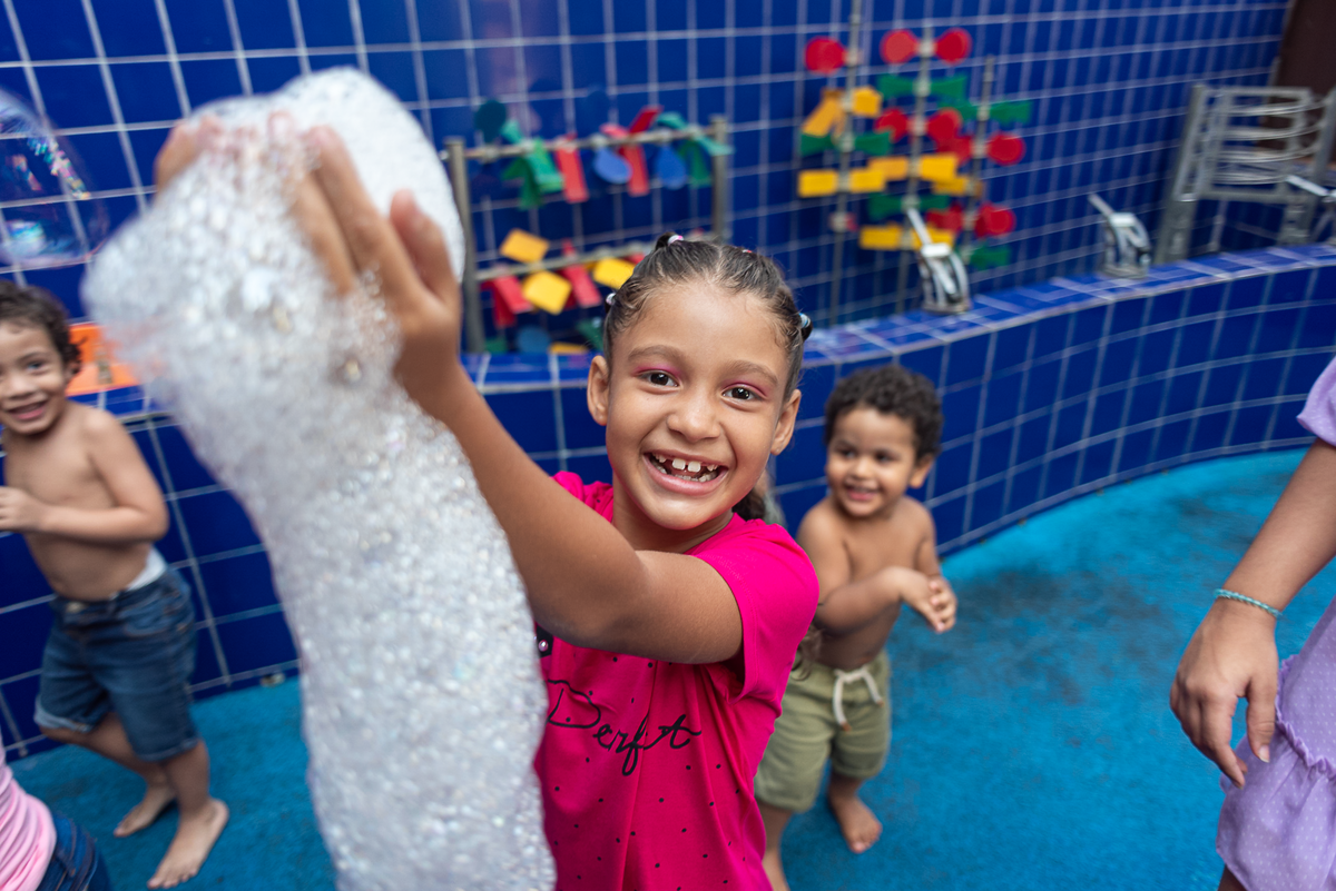 festa-infantil-rj-aniversario-menino-2-anos-tema-decoracao-dinossauros-casa-de-festas-baoba-tijuca