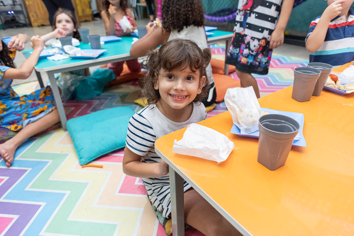 festa-infantil-rj-5-anos-menina-aniversario-tema-decoracao-gabi-casa-de-festas-nosso-jardim-recreio-dos-bandeirantes