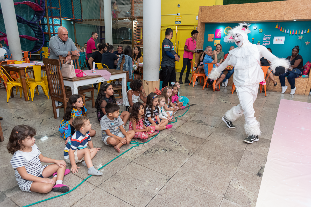 festa-infantil-rj-5-anos-menina-aniversario-tema-decoracao-gabi-casa-de-festas-nosso-jardim-recreio-dos-bandeirantes