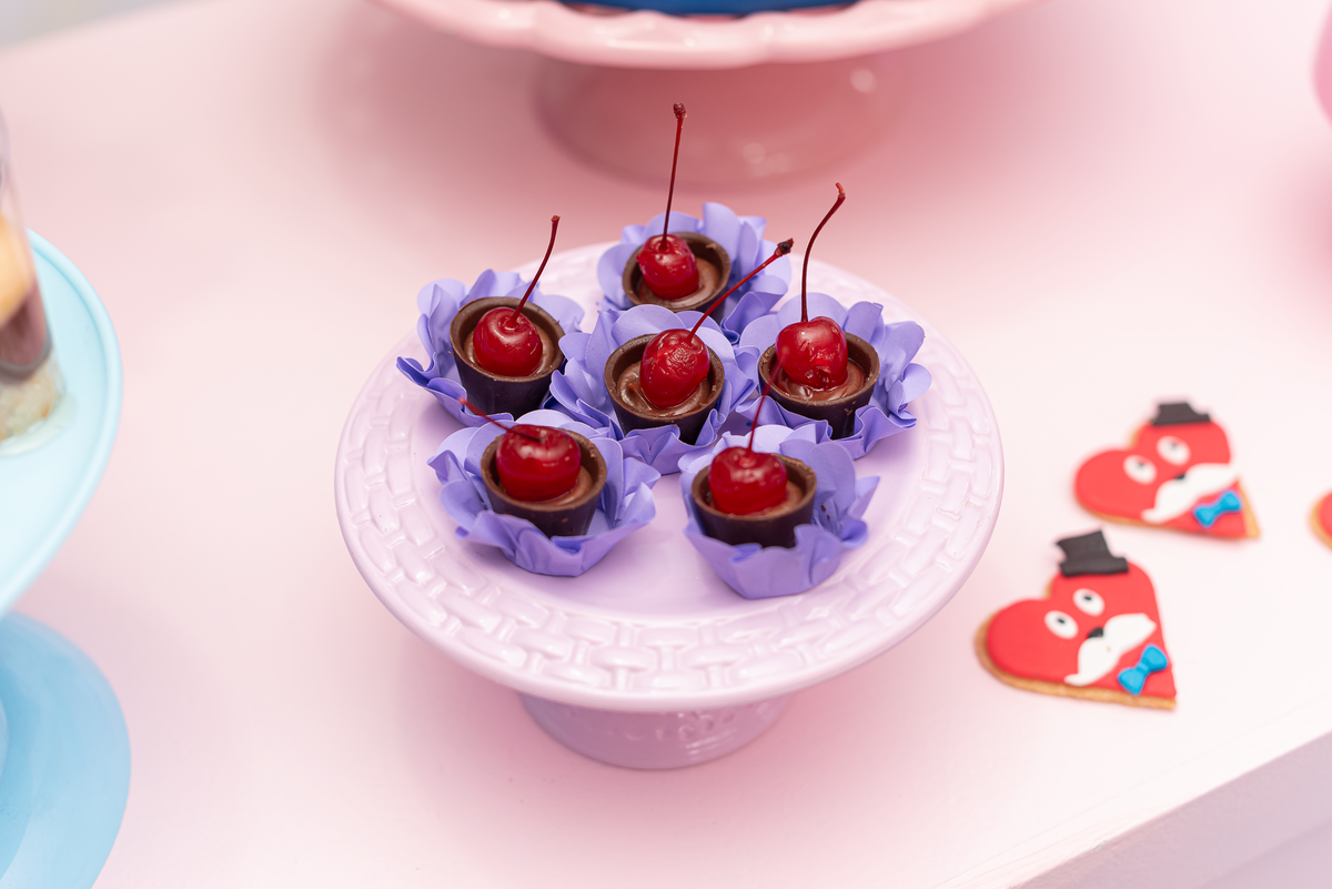 festa-infantil-rj-aniversario-menina-7-anos-decoracao-tema-tres-palavrinhas-deus-e-amor-tra-la-la-vargem-pequena