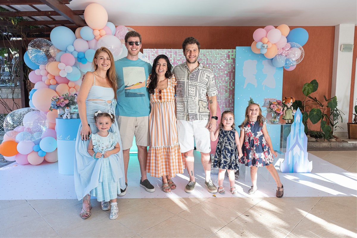 festa-infantil-rj-3-anos-menina-tema-decoracao-frozen-elsa-ana-olaf-anil-jacarepagua