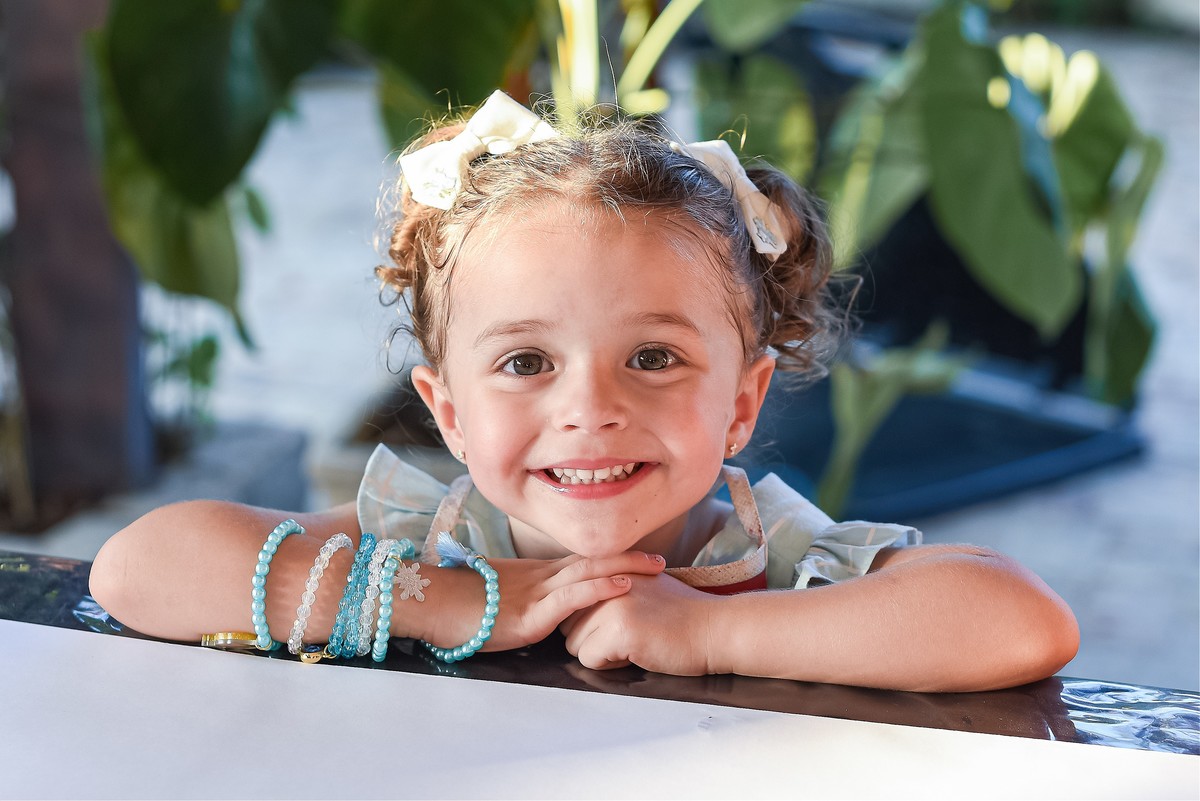 festa-infantil-rj-3-anos-menina-tema-decoracao-frozen-elsa-ana-olaf-anil-jacarepagua