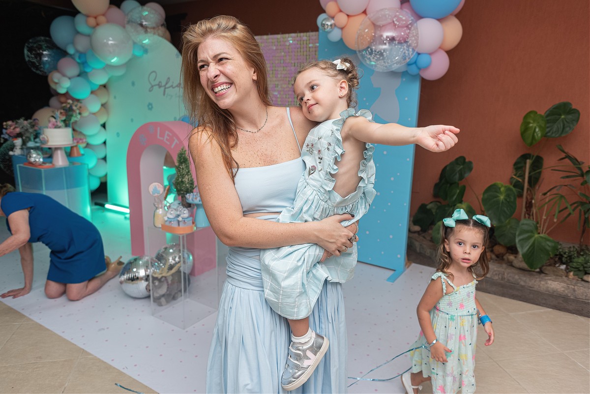 festa-infantil-rj-3-anos-menina-tema-decoracao-frozen-elsa-ana-olaf-anil-jacarepagua