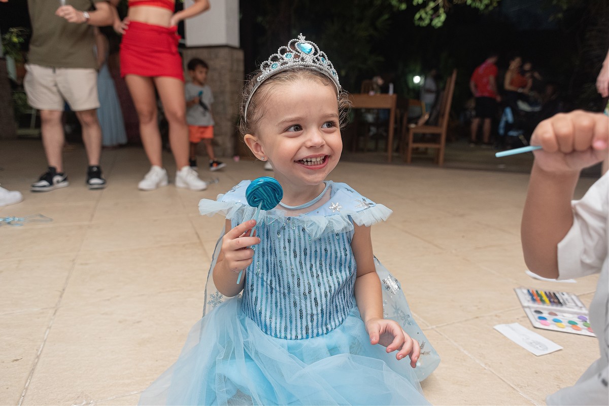 festa-infantil-rj-3-anos-menina-tema-decoracao-frozen-elsa-ana-olaf-anil-jacarepagua