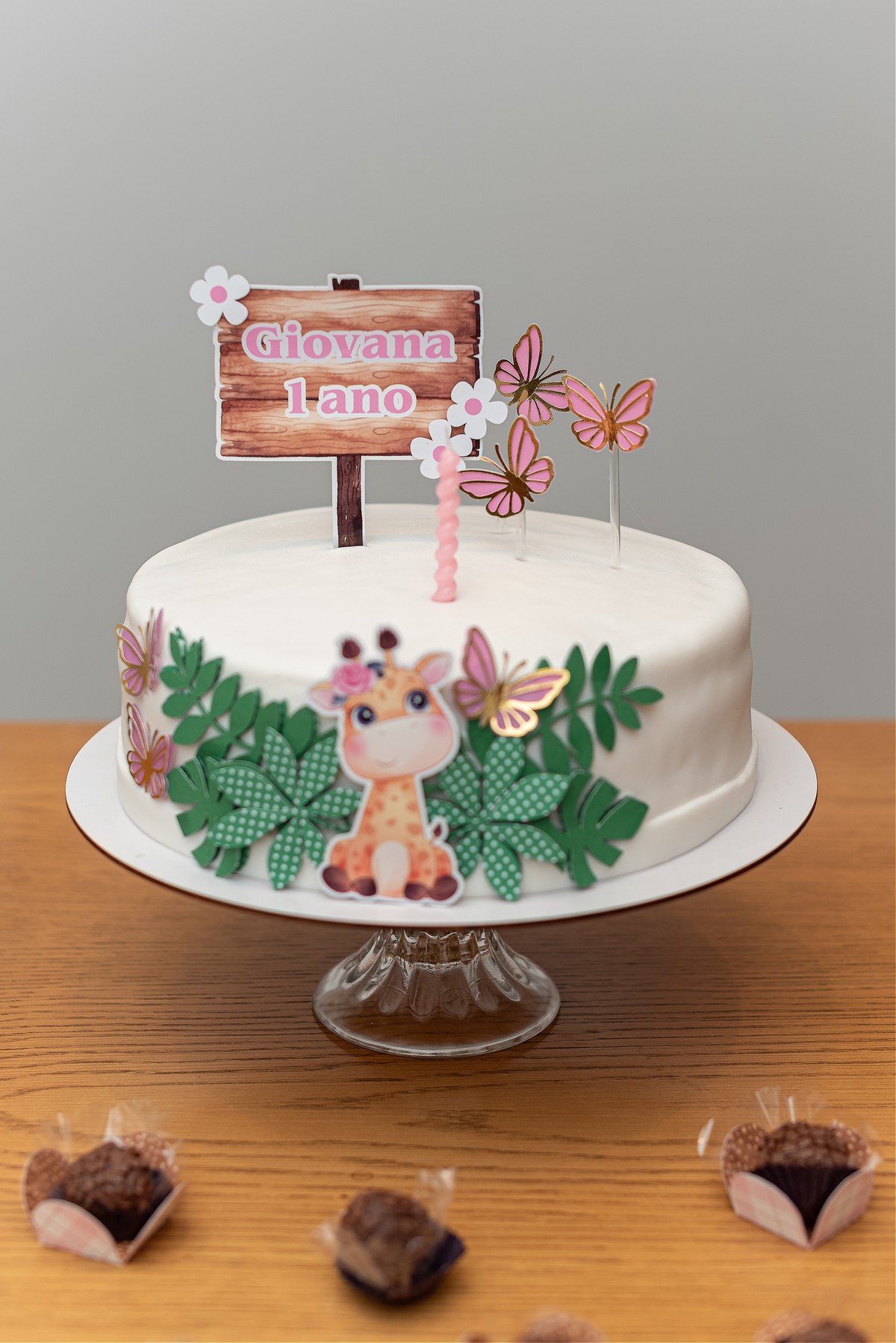 festa-infantil-rj-1-ano-menina-tema-decoraca-girafinha-caseira-barra-da-tijuca (1)