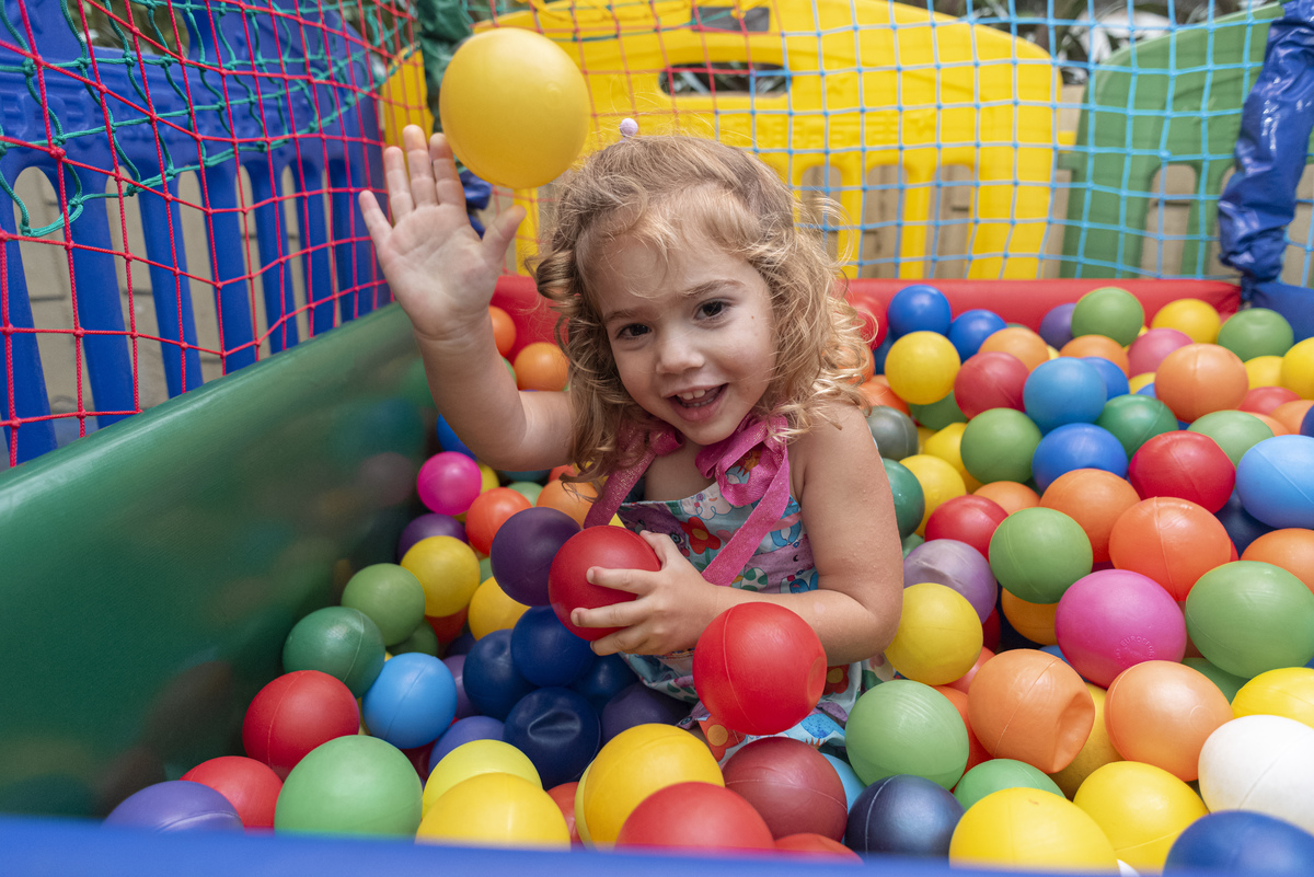 fotografia-festa-infantil-rj-2-anos-menina-tema-decoracao-floresta-jardim-leblon