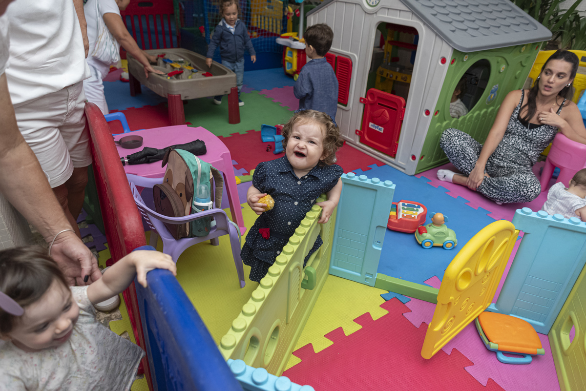 fotografia-festa-infantil-rj-2-anos-menina-tema-decoracao-floresta-jardim-leblon