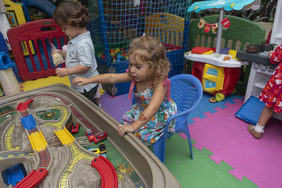 fotografia-festa-infantil-rj-2-anos-menina-tema-decoracao-floresta-jardim-leblon