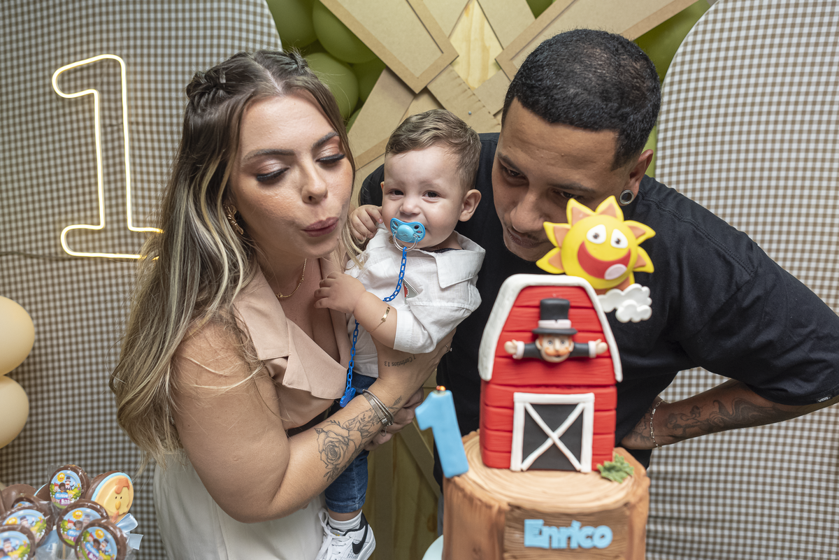 festa-infanril-rj-1-ano-menino-tema-decoracao-fazendinha-mundo-bita-animais-fazenda-nilopolis (1)