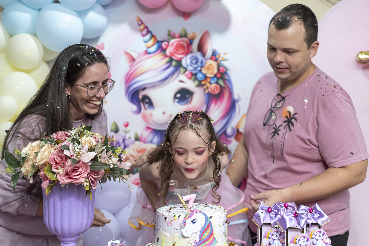fotografa-de-festa-infantil-rj-7-anos-menina-tema-decoracao-unicornio-ilha-do-governador-jardim-guanabara