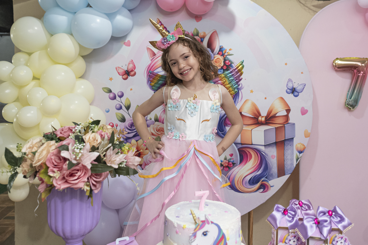 fotografa-de-festa-infantil-rj-7-anos-menina-tema-decoracao-unicornio-ilha-do-governador-jardim-guanabara