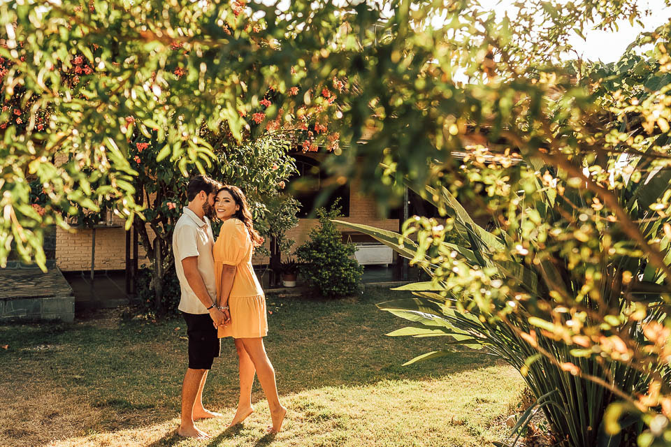 FOTOS PRE WEDDING JARDIM EM  CASA