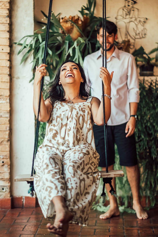 FOTOS PRE WEDDING BRINCANDO NO BALANÇO 