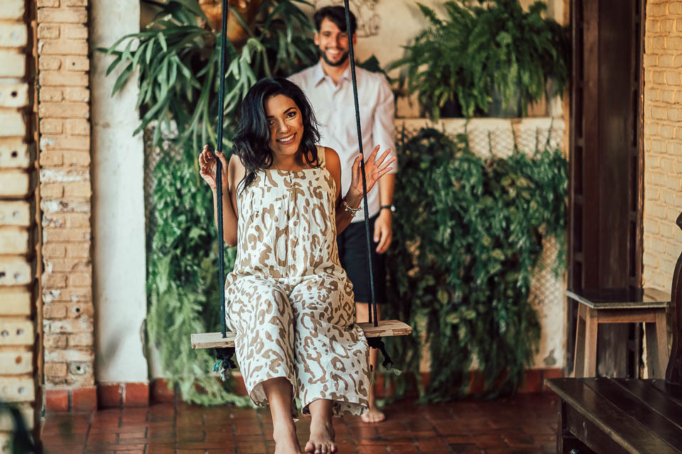 FOTOS PRE WEDDING BRINCANDO NO BALANÇO 