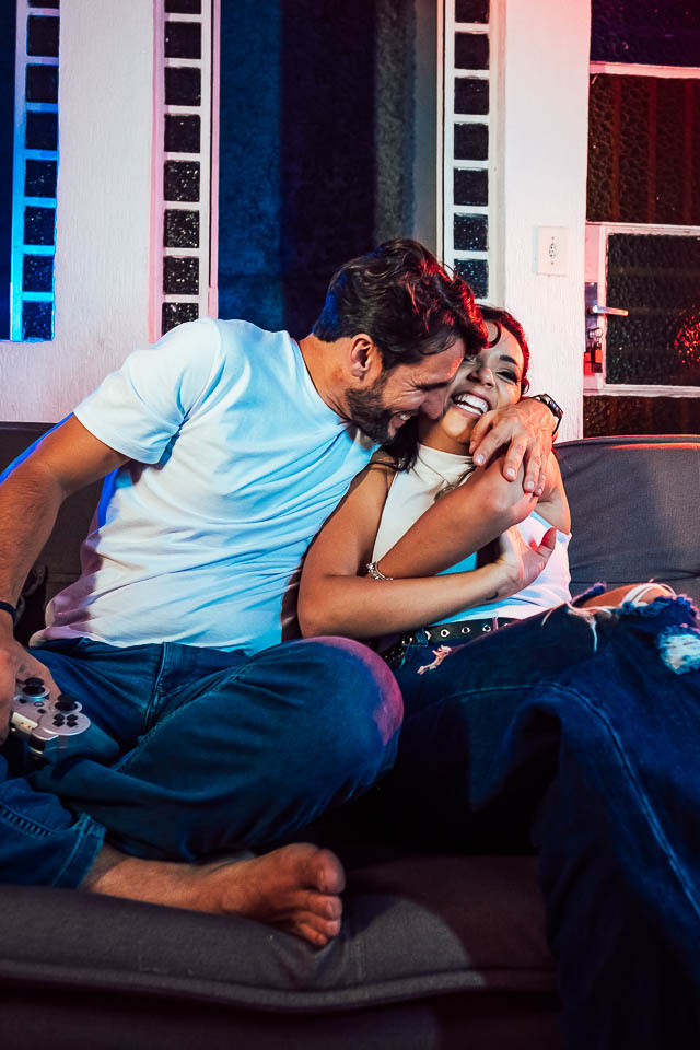 FOTOS PRE CASAMENTO GAMER JOGANDO VIDEO GAME