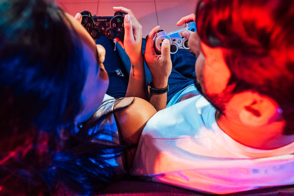 FOTOS PRE CASAMENTO GAMER JOGANDO VIDEO GAME