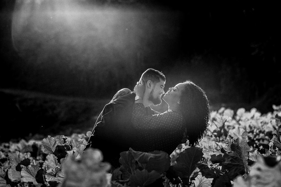 FOTOS ENSAIO PRE WEDDING PLANTAÇÃO DE COUVE - SARZEDO - IBIRITE 