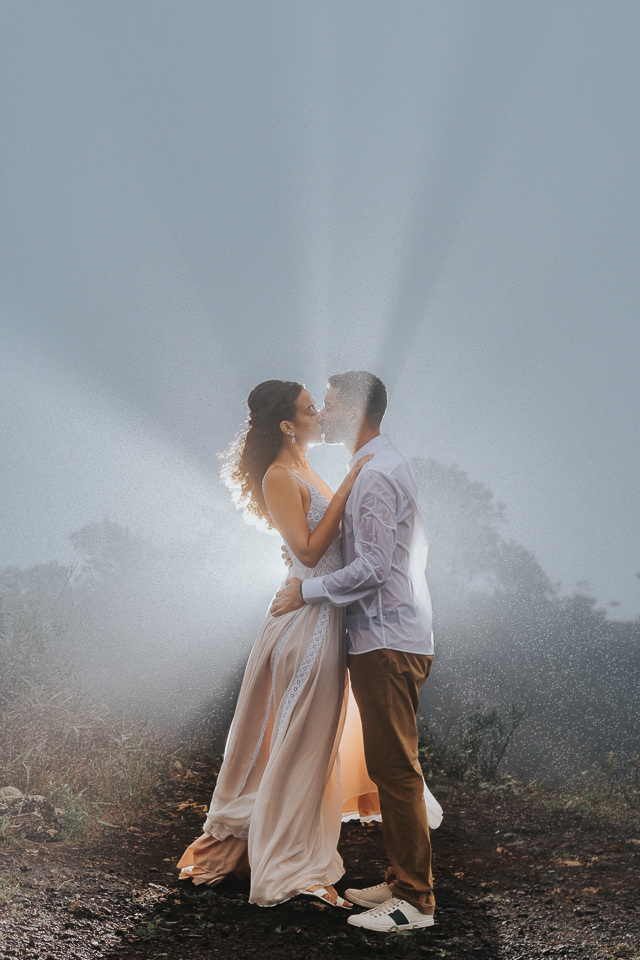 FOTOS ENSAIO PRE CASAMENTO CHUVA TOPO DO MUNDO