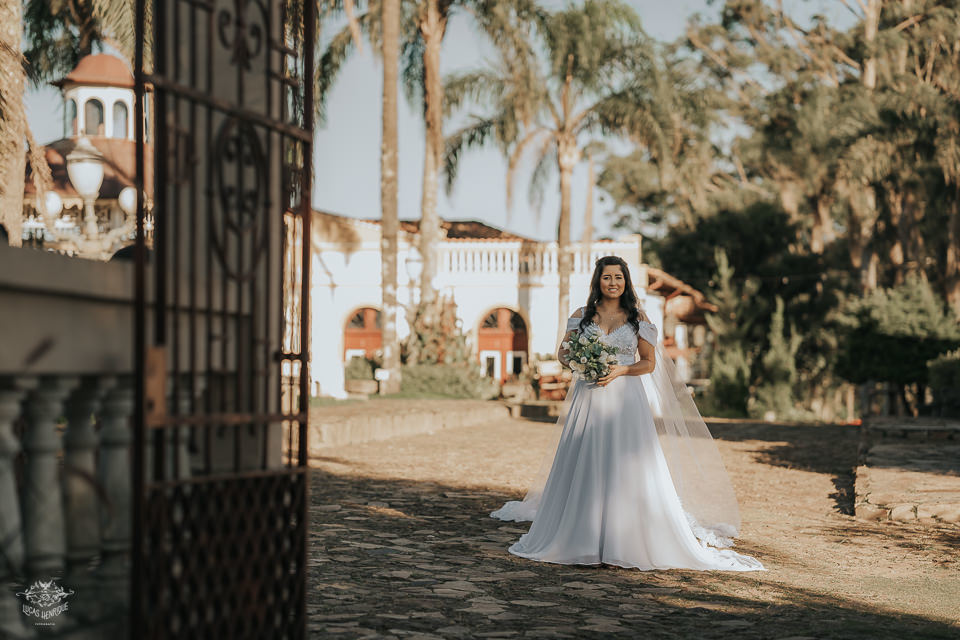 FOTOS ENTRADA DA NOIVA CASAMENTO VILA RELICARIO