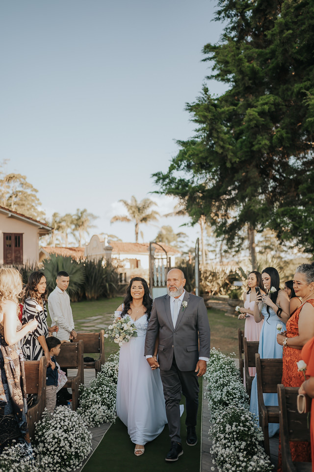 FOTOS ENTRADA DA NOIVA CASAMENTO VILA RELICARIO