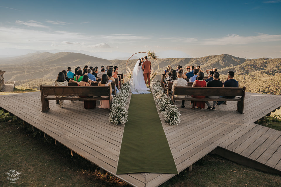 FOTOS DE DRONE CASAMENTO DE DIA VILA RELICARIO OURO PRETO