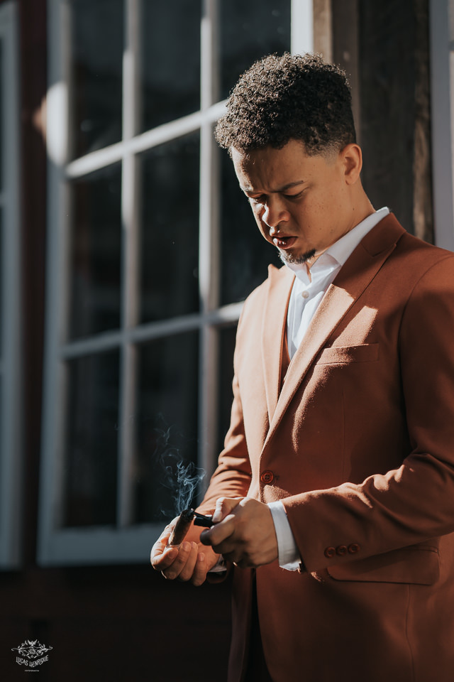 FOTOS MAKING OF NOIVO COM CHARUTO  VILA RELICARIO OURO PRETO MG